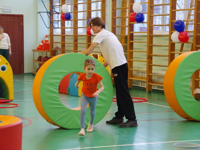 Спортивное мероприятие "Мама, папа, я- спортивная семья"