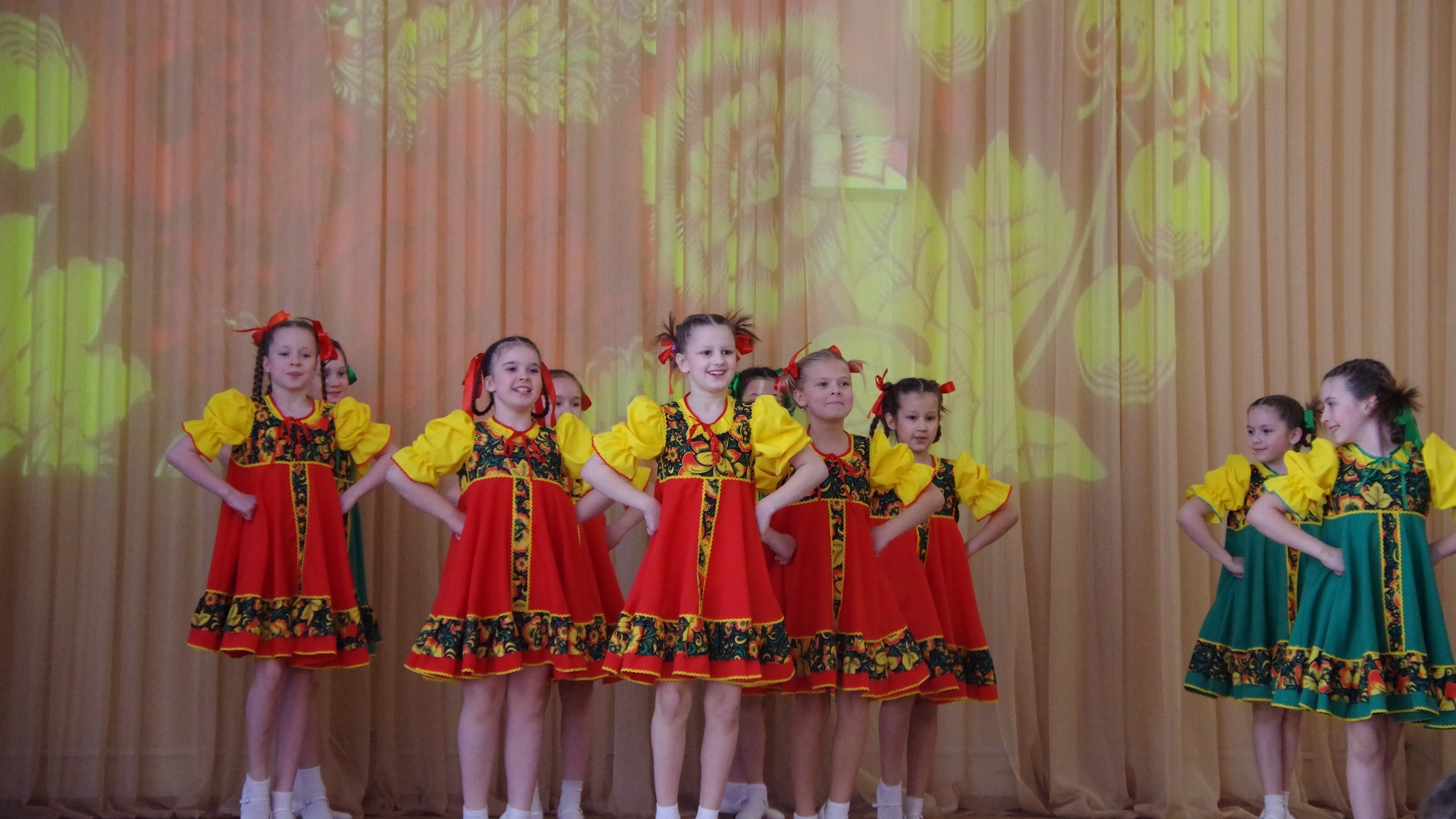 Праздничная программа «Весенний букет!»