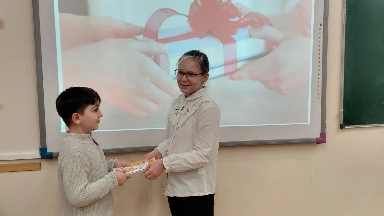 В нашей школе проходит десятая общероссийская акция «Дарите книги с любовью - 2026», приуроченная к Международному дню книгодарения, который отмечается 14 февраля. 